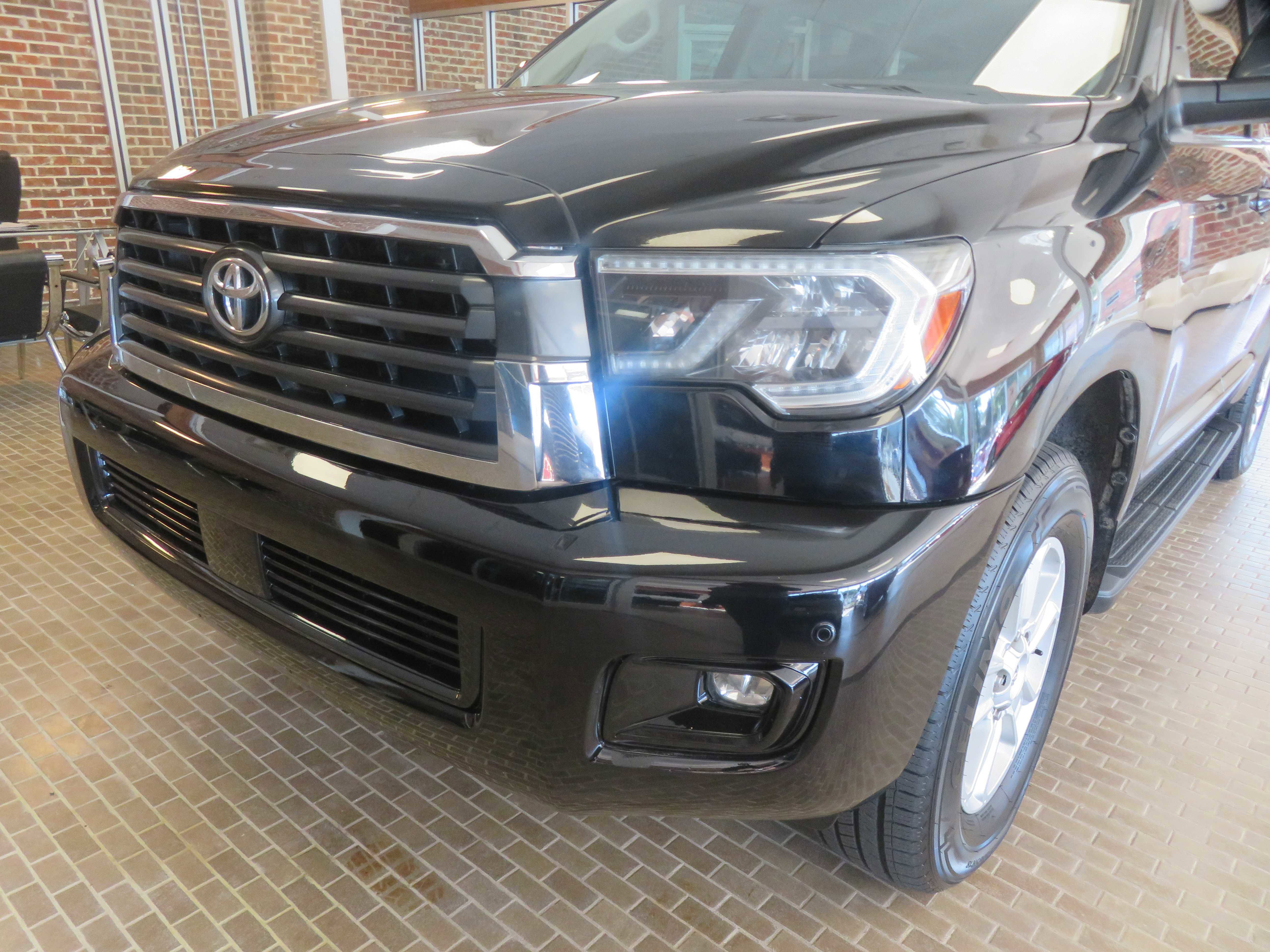Used 2019 Toyota Sequoia SR5 AWD/4WD image 60