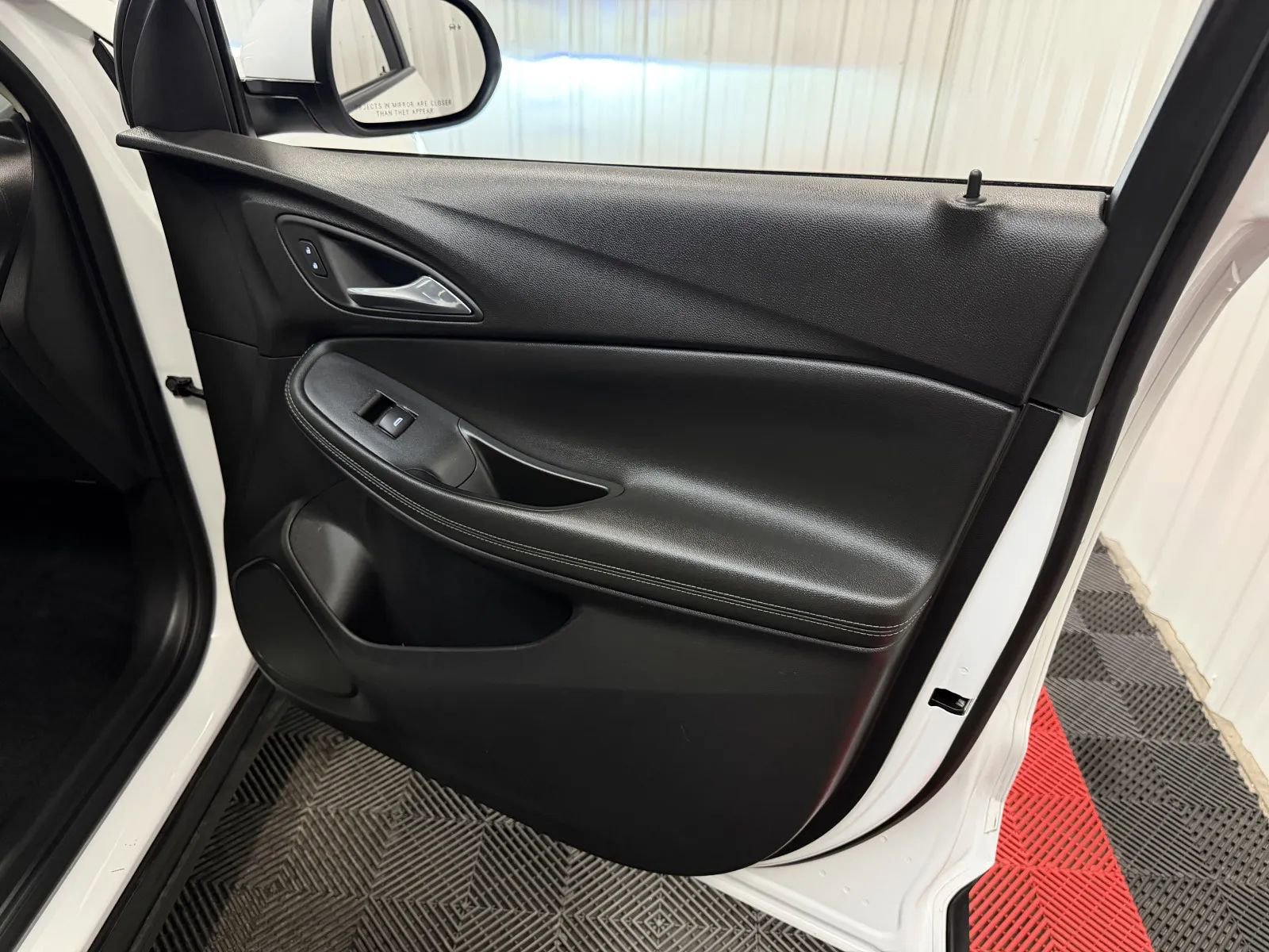 Used 2025 Buick Encore GX Preferred image 42