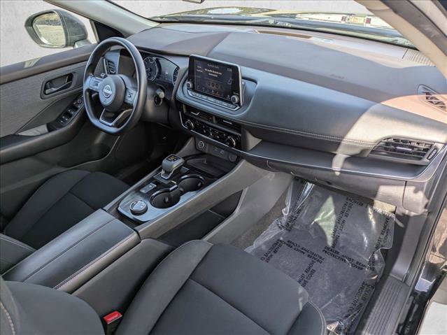 Used 2023 Nissan Rogue S image 19