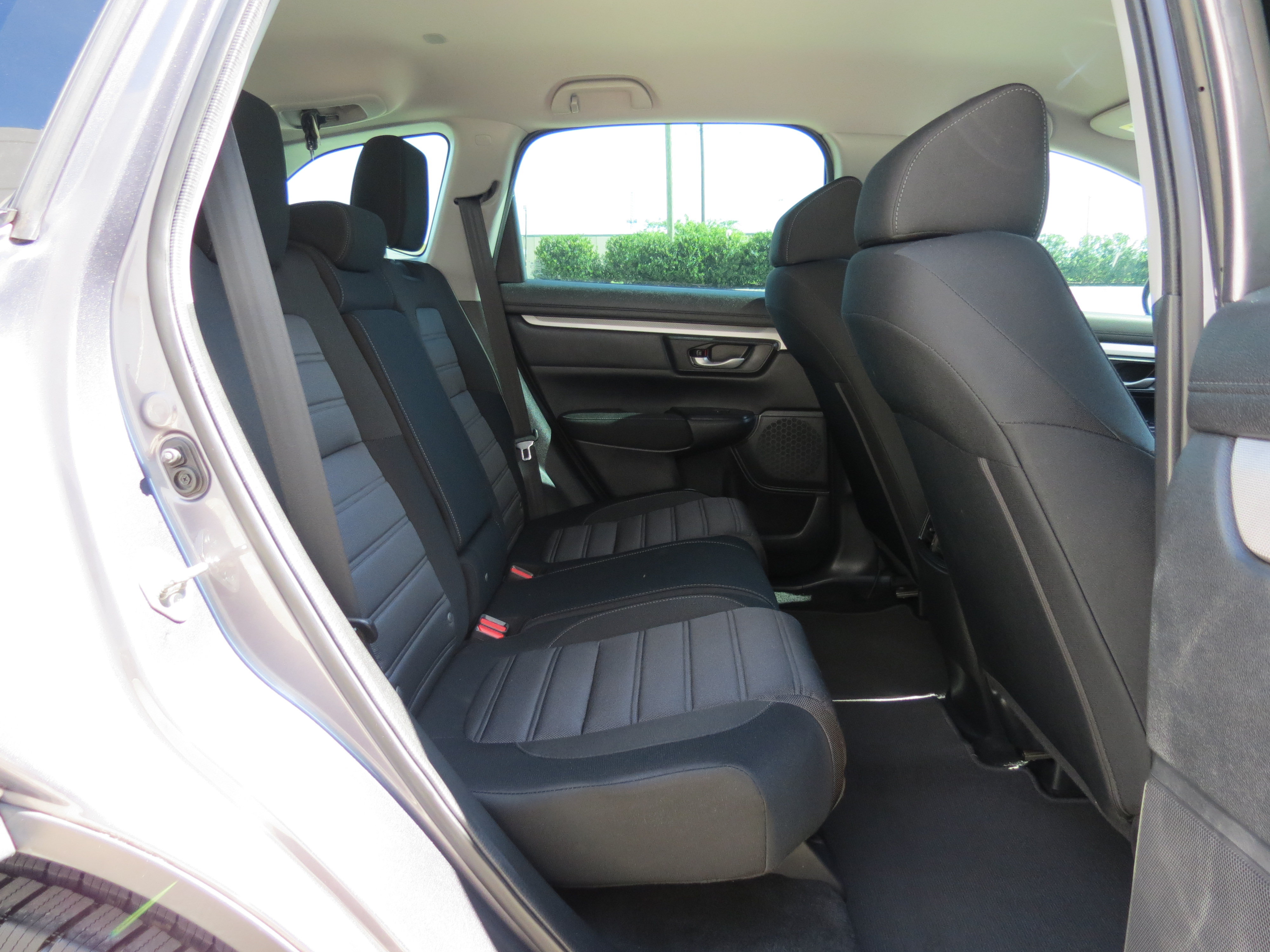 Used 2018 Honda CR-V LX image 29