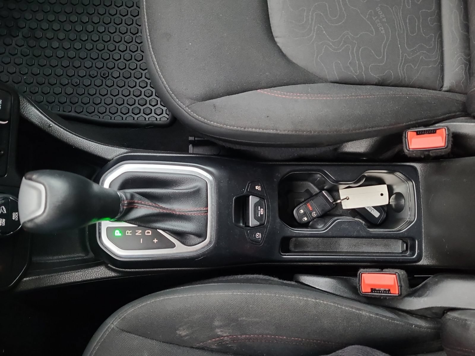 Used 2023 Jeep Renegade Trailhawk AWD/4WD image 25