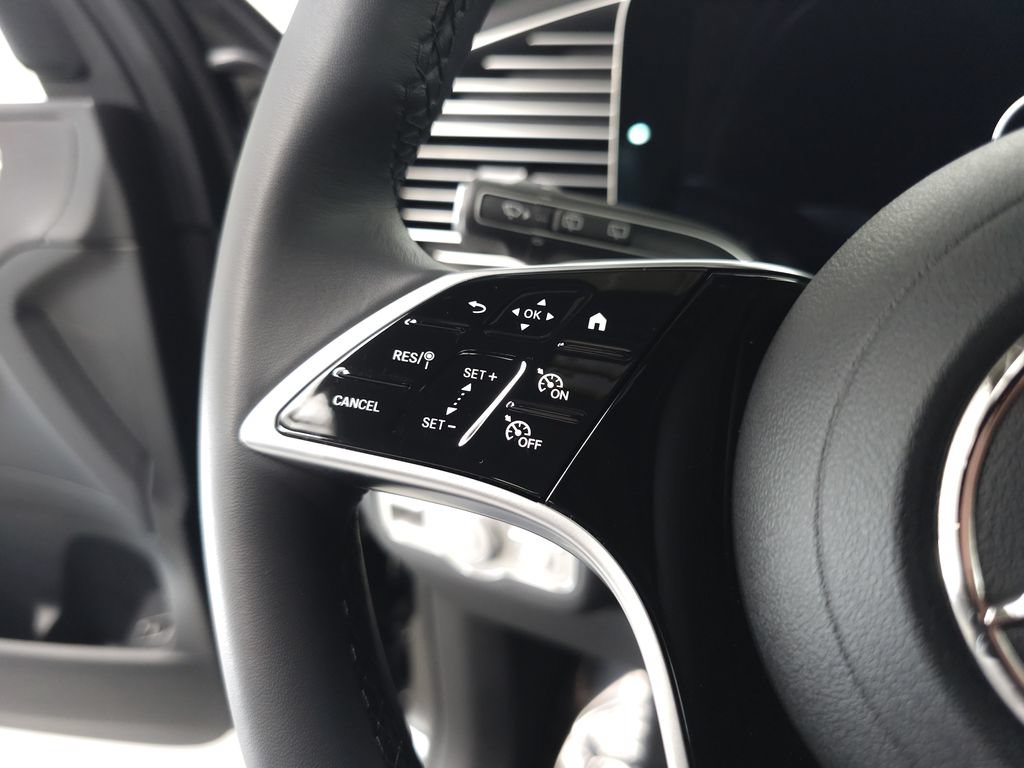 Certified 2026 Mercedes-Benz GLE 350 4MATIC image 11