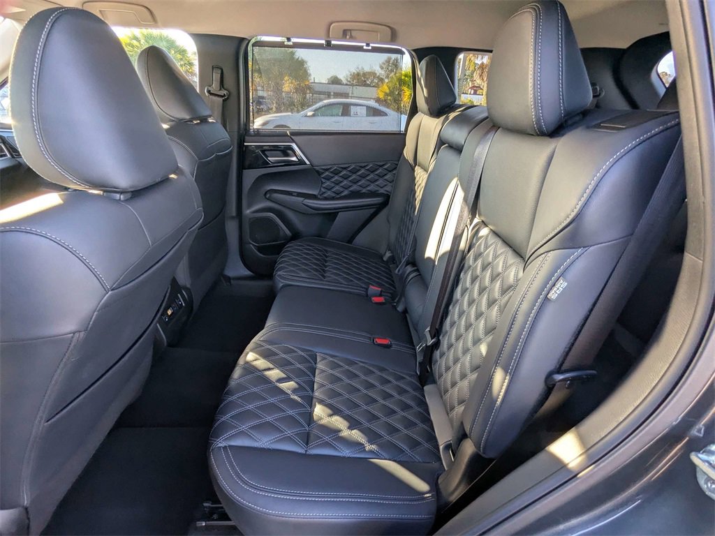 Used 2024 Mitsubishi Outlander SEL image 15