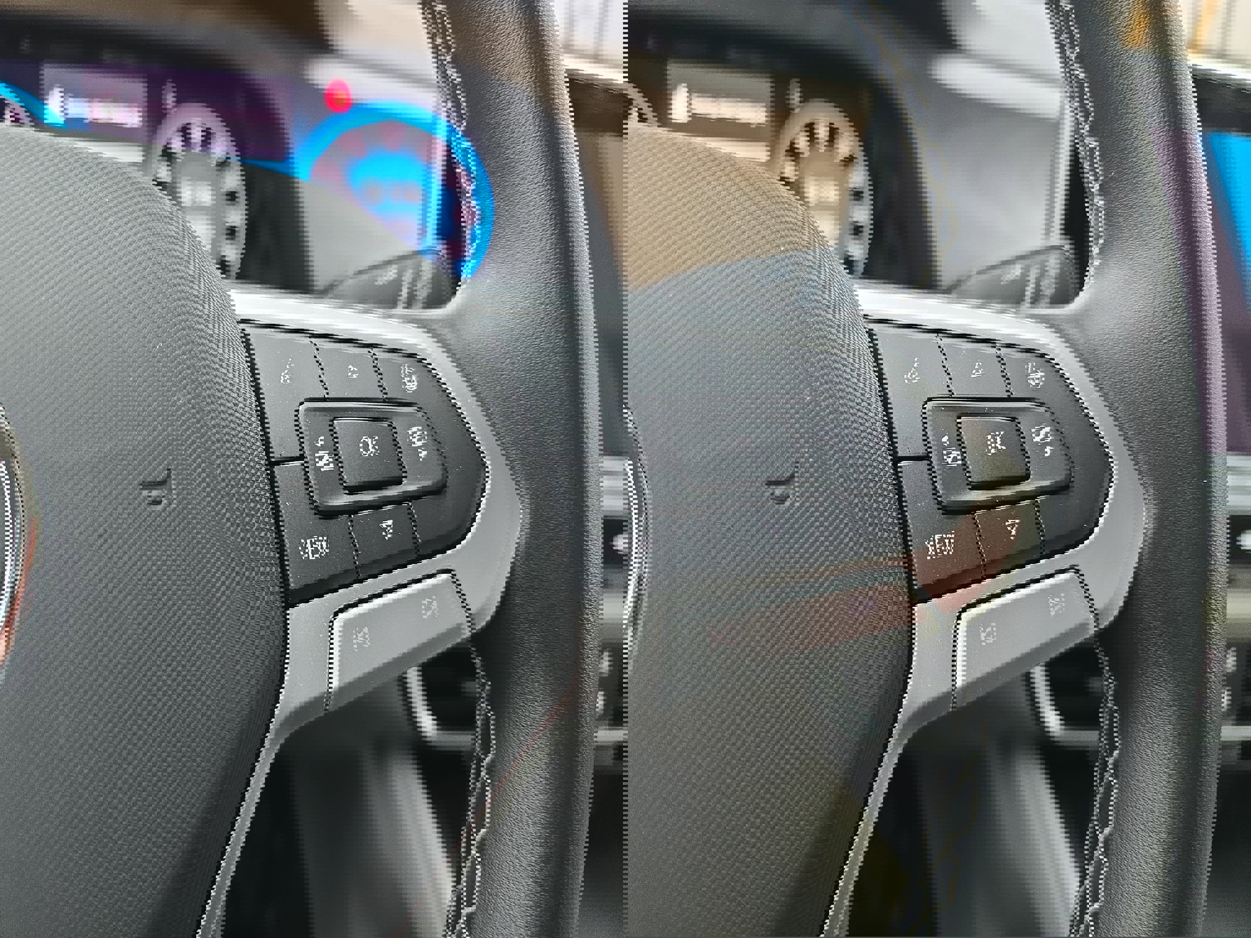 Used 2025 Volkswagen Atlas SE image 19