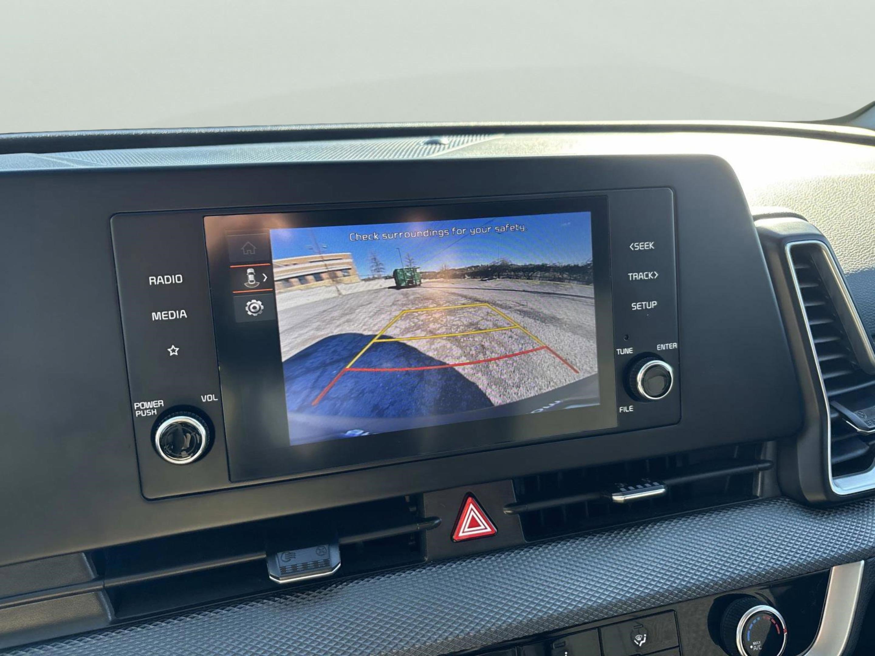 Used 2024 Kia Sportage LX image 29