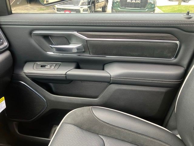 New 2026 RAM 1500 Laramie w/ Sport Appearance Package AWD/4WD image 21