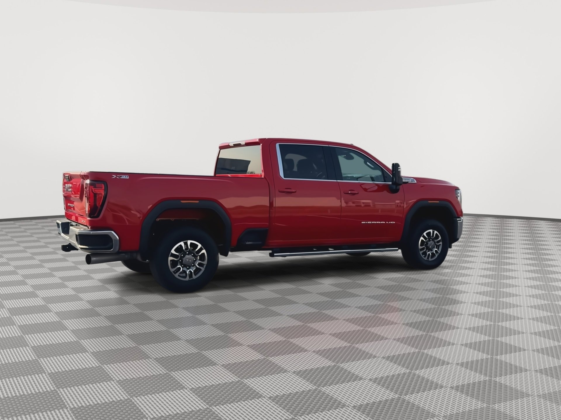 Used 2025 GMC Sierra 2500 SLE image 9