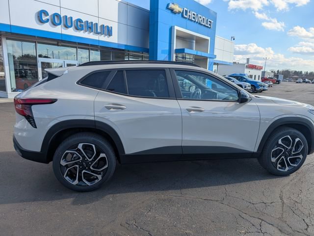 New 2026 Chevrolet Trax RS w/ Sunroof Package image 8