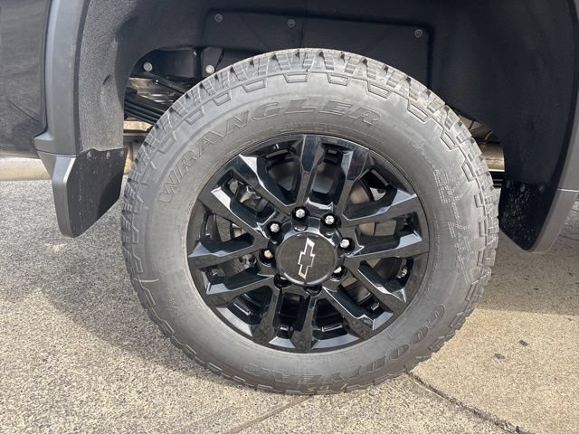 New 2026 Chevrolet Silverado 3500 High Country w/ High Country Premium Package AWD/4WD image 15