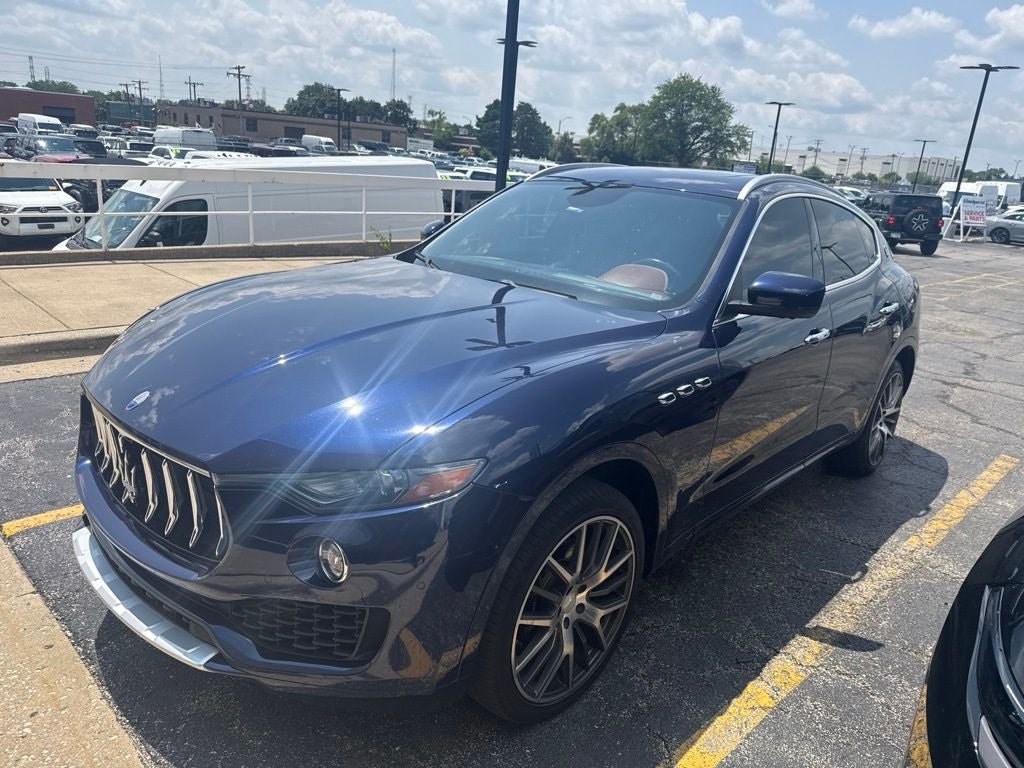 Used 2018 Maserati Levante GranLusso AWD/4WD image 34