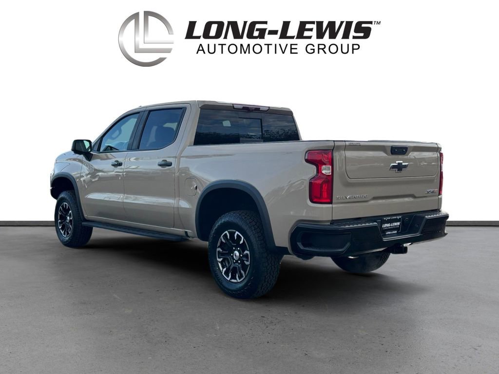 Used 2023 Chevrolet Silverado 1500 ZR2 w/ Technology Package image 4