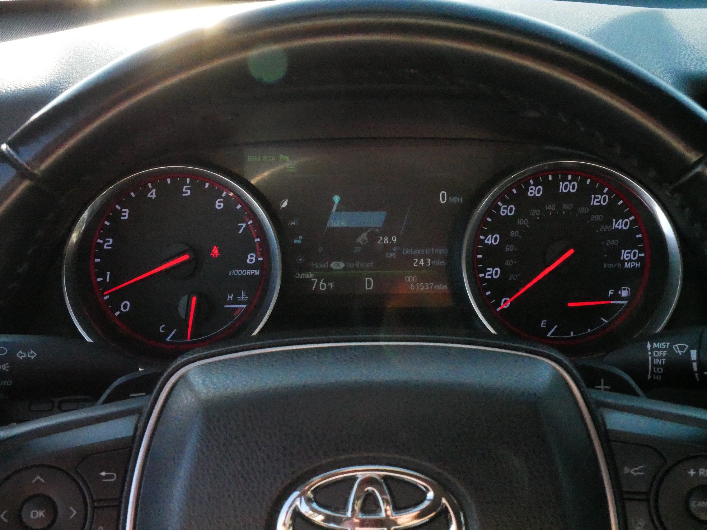 Used 2018 Toyota Camry XSE FWD image 21