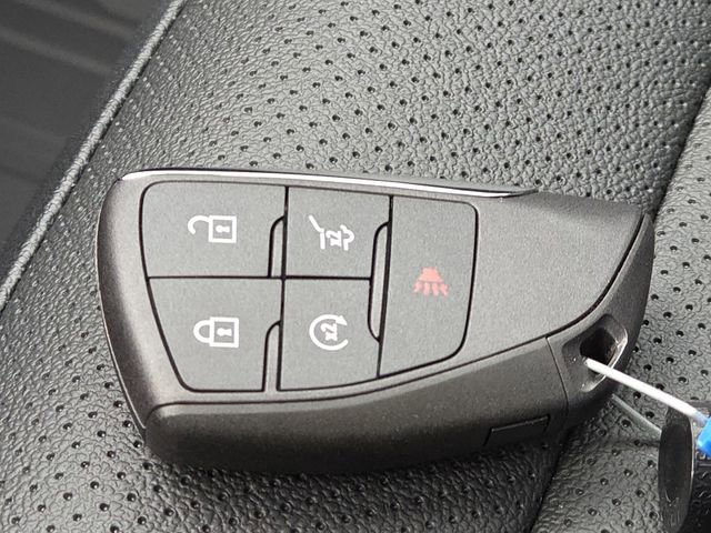 New 2026 Chevrolet Equinox EV LT image 38