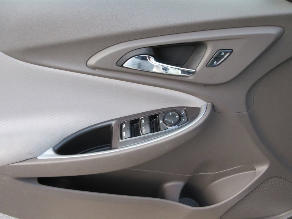 Used 2025 Chevrolet Malibu LT FWD image 21