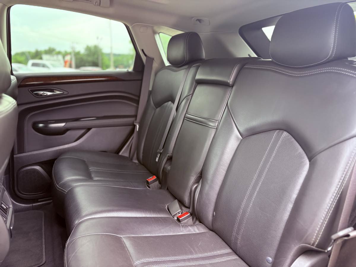 Used 2016 Cadillac SRX Luxury w/ Driver Awareness Package FWD image 13