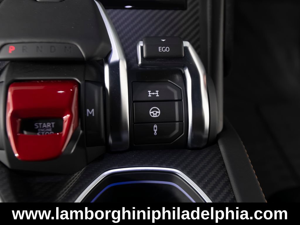 Used 2024 Lamborghini Urus Performante AWD/4WD image 28