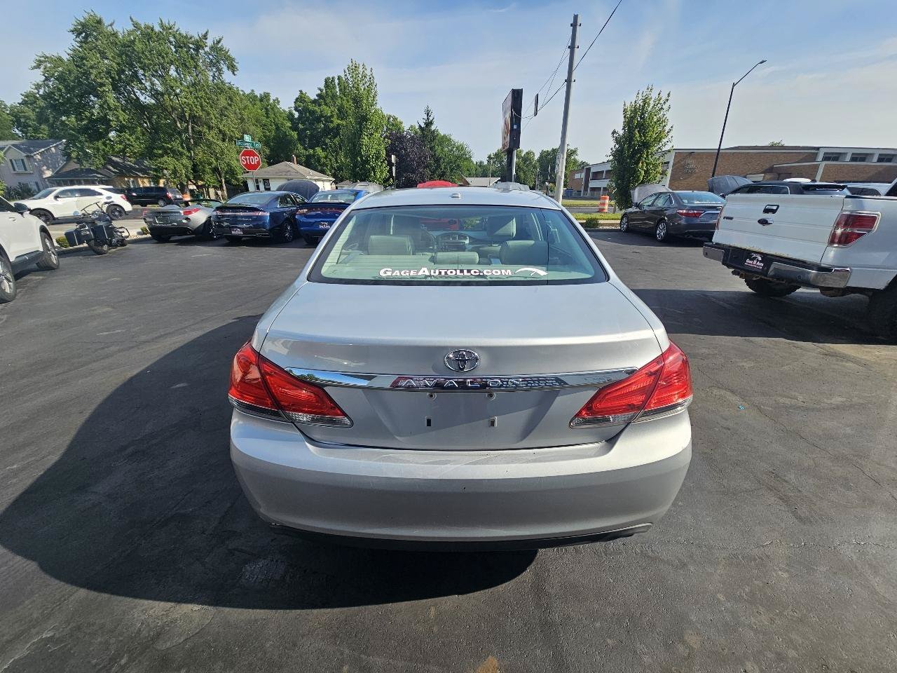 Used 2011 Toyota Avalon FWD image 9