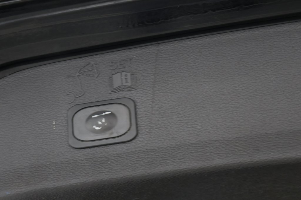 Used 2018 Ford Escape SEL w/ Canadian Touring Package image 31