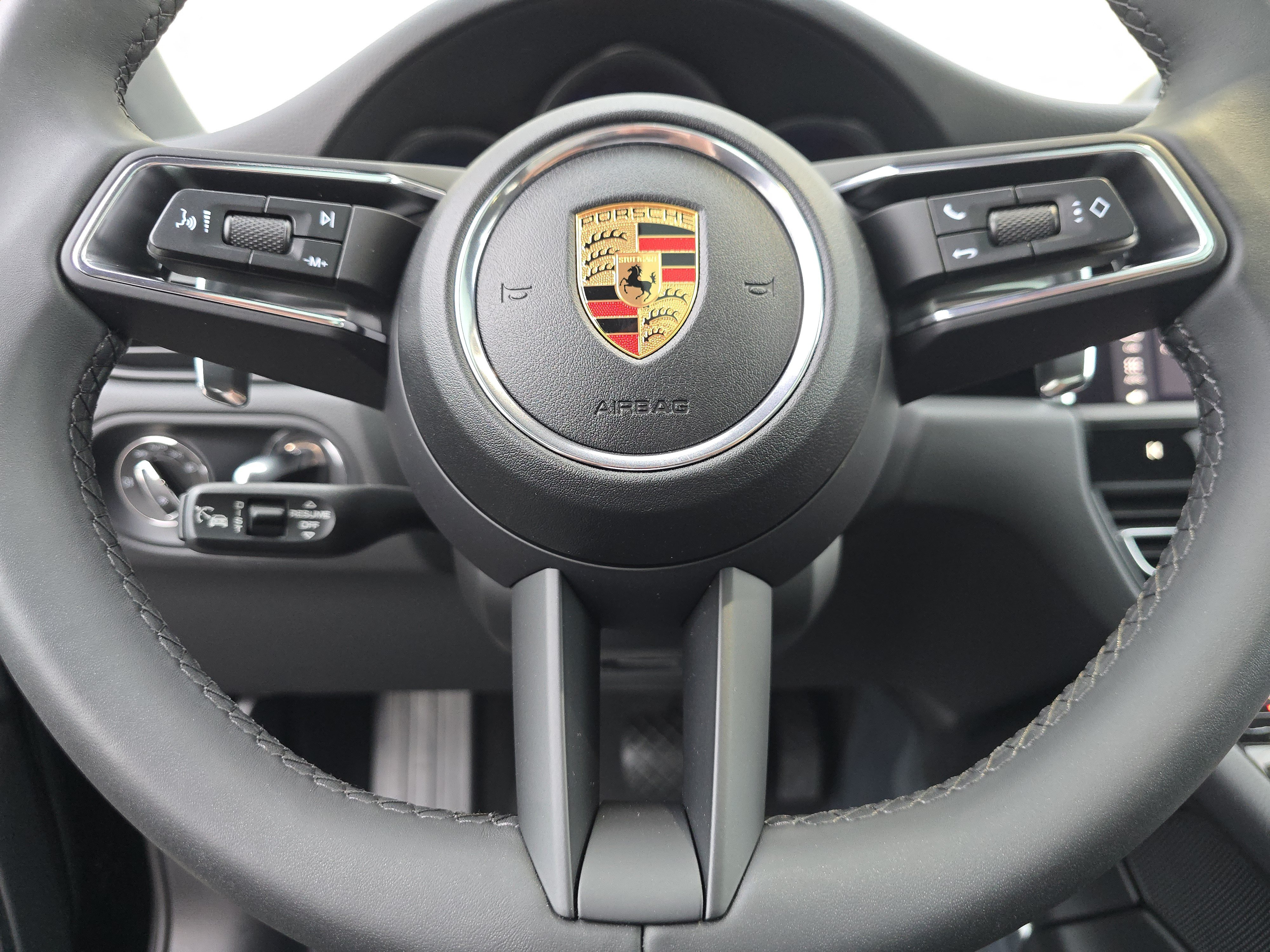 New 2026 Porsche Macan AWD/4WD image 18