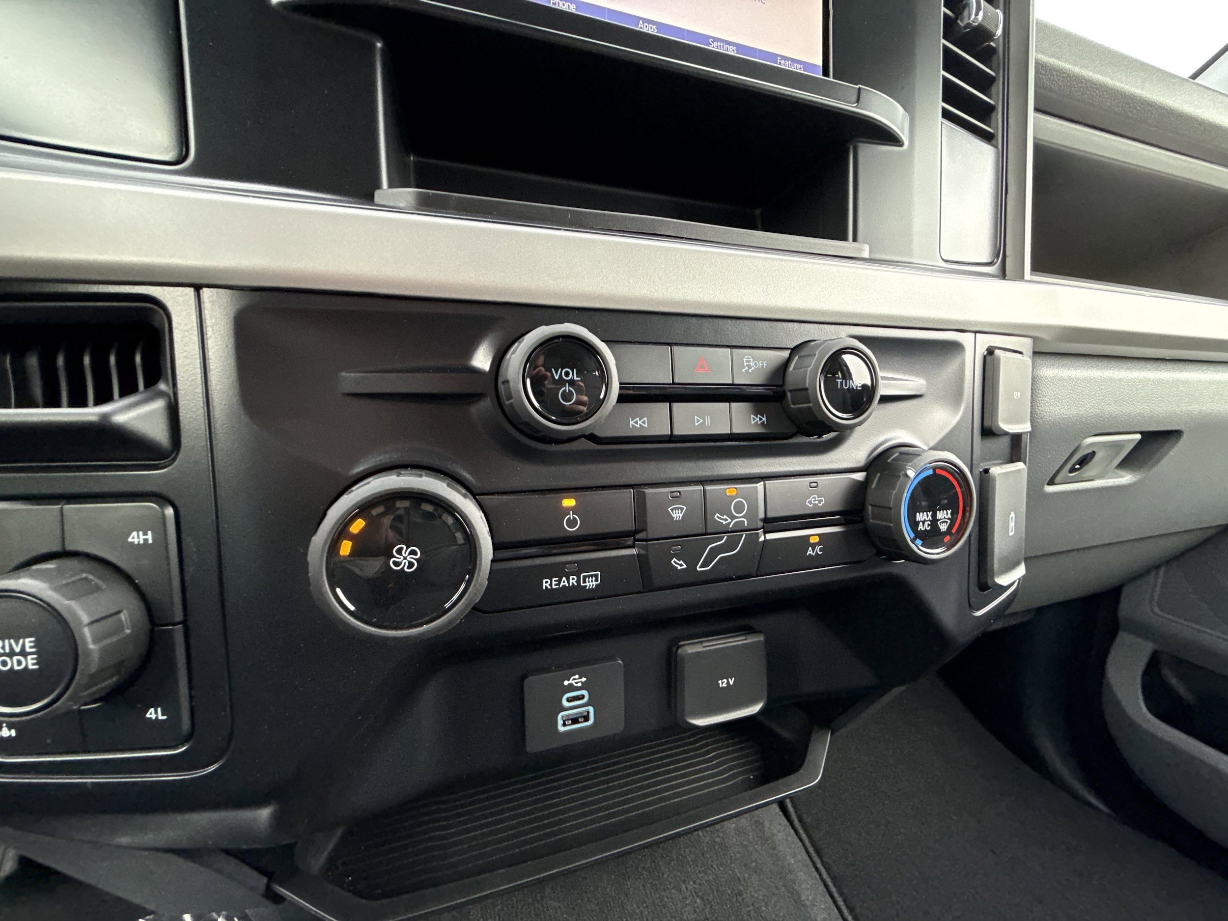 Used 2026 Ford F250 XL w/ STX Appearance Package image 22