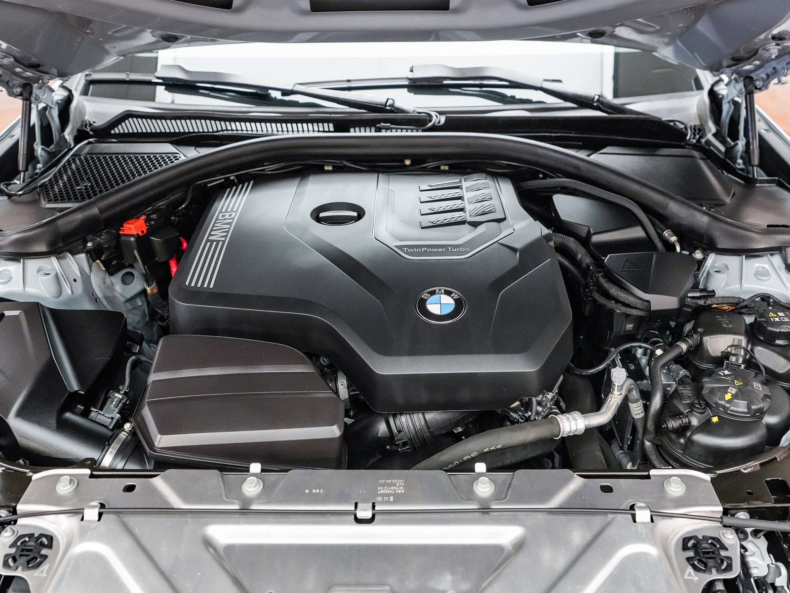 Certified 2024 BMW 330i Sedan w/ M Sport Package RWD image 28