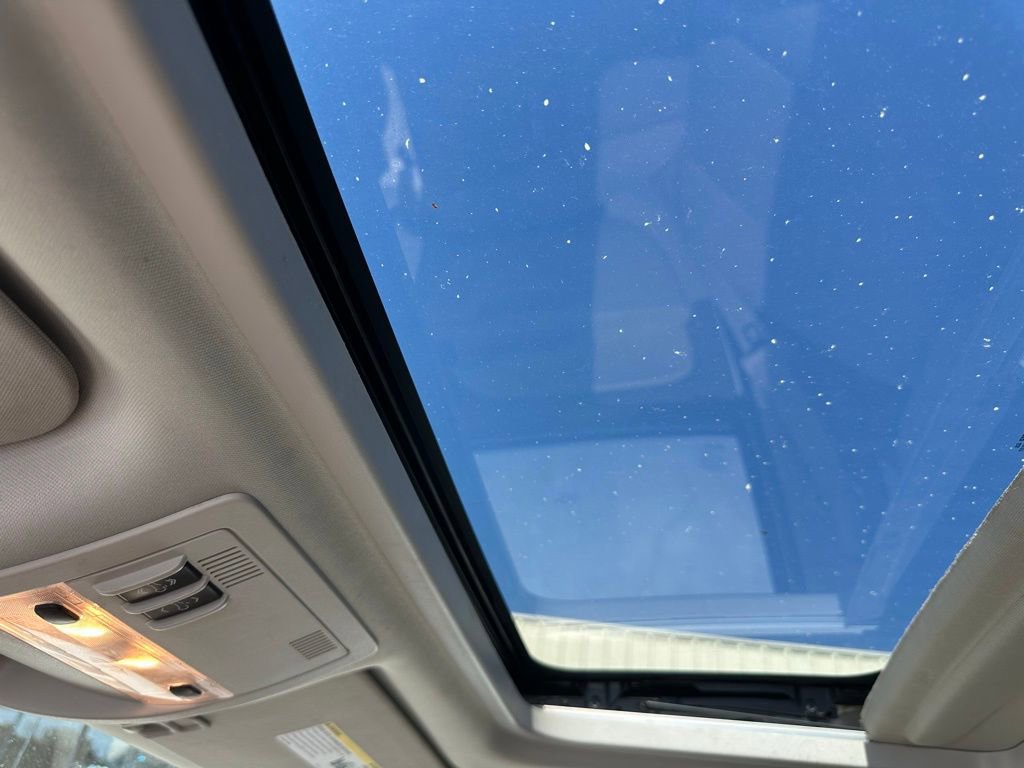 Used 2013 Chevrolet Silverado 1500 LTZ w/ LTZ White Diamond Edition image 21