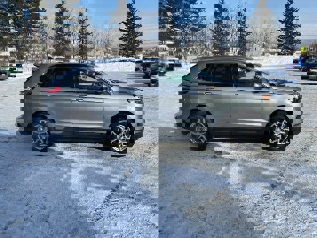 Used 2024 Ford Edge SEL image 6