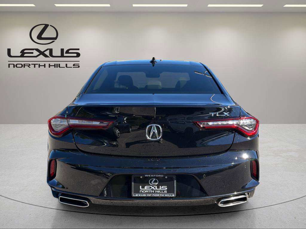 Used 2023 Acura TLX w/ Technology Package image 7