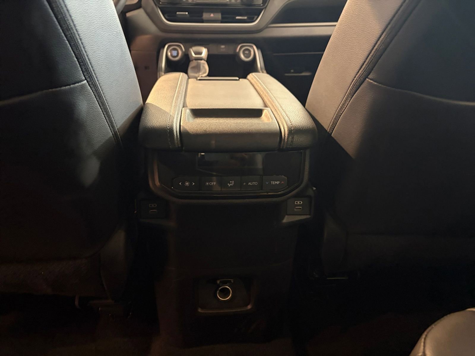 Used 2025 Toyota Grand Highlander FWD image 28