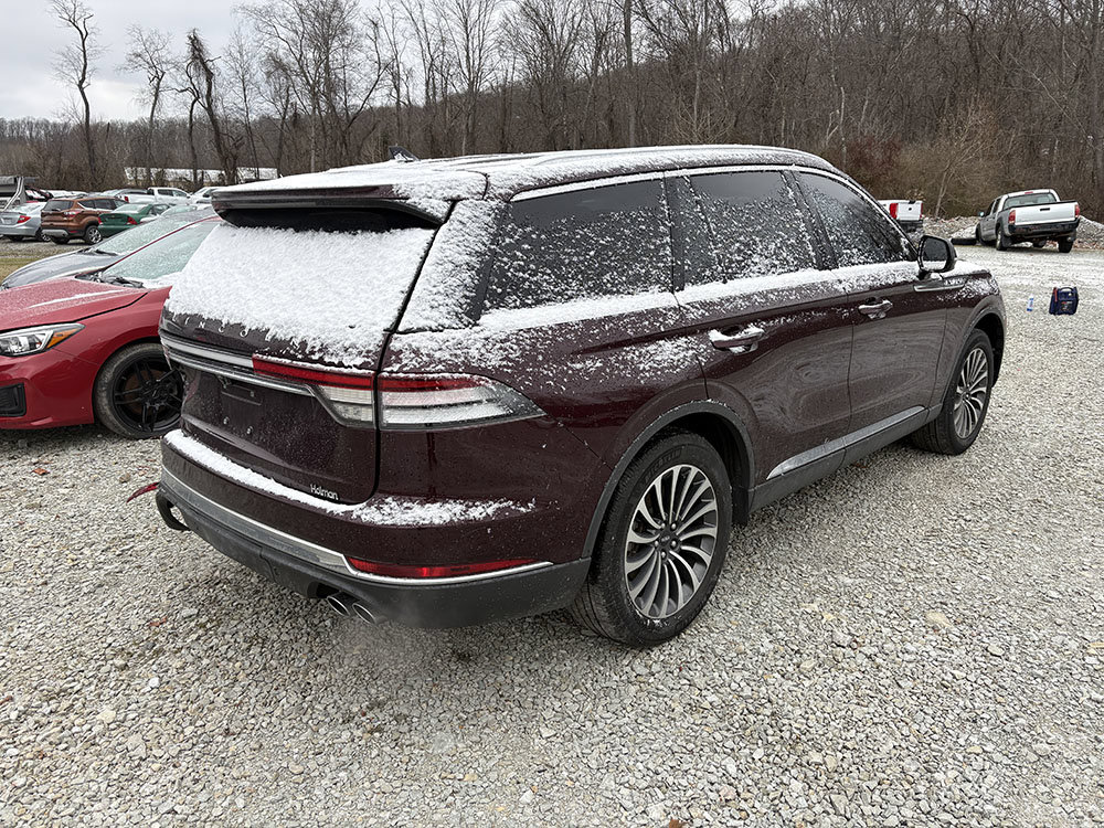 Used 2022 Lincoln Aviator AWD w/ Premium Package image 3