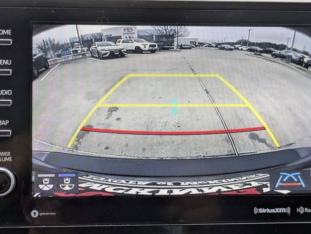 Used 2022 Toyota Camry SE image 18