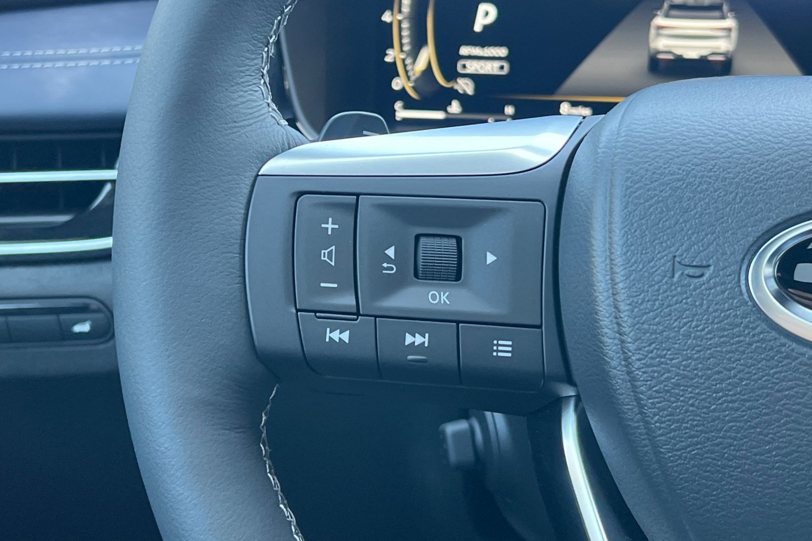 New 2026 INFINITI QX60 Sport w/ Dark Cargo Package image 29