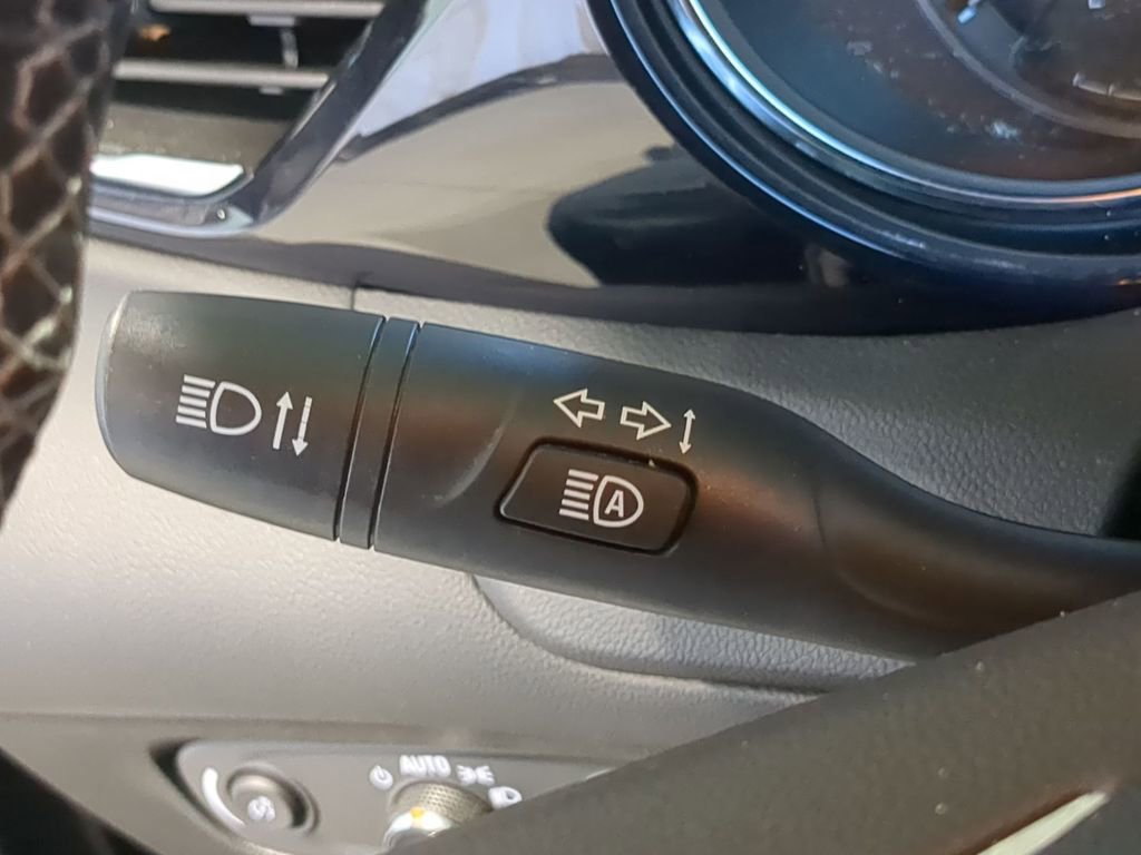 Used 2023 Buick Encore GX Essence w/ Experience Buick Package image 33