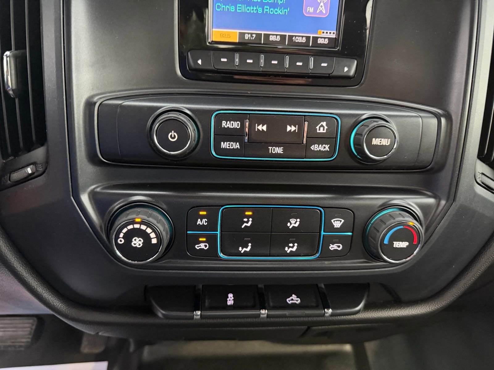 Used 2015 Chevrolet Silverado 1500 W/T RWD image 15