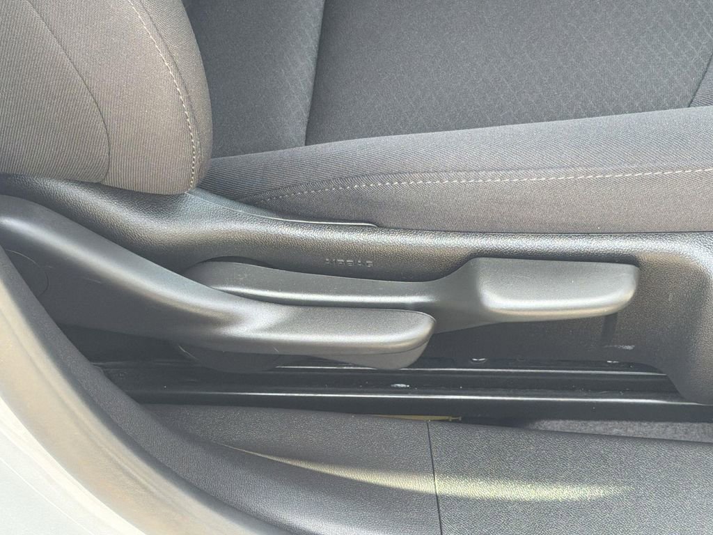 Used 2025 Chevrolet Malibu RS image 29