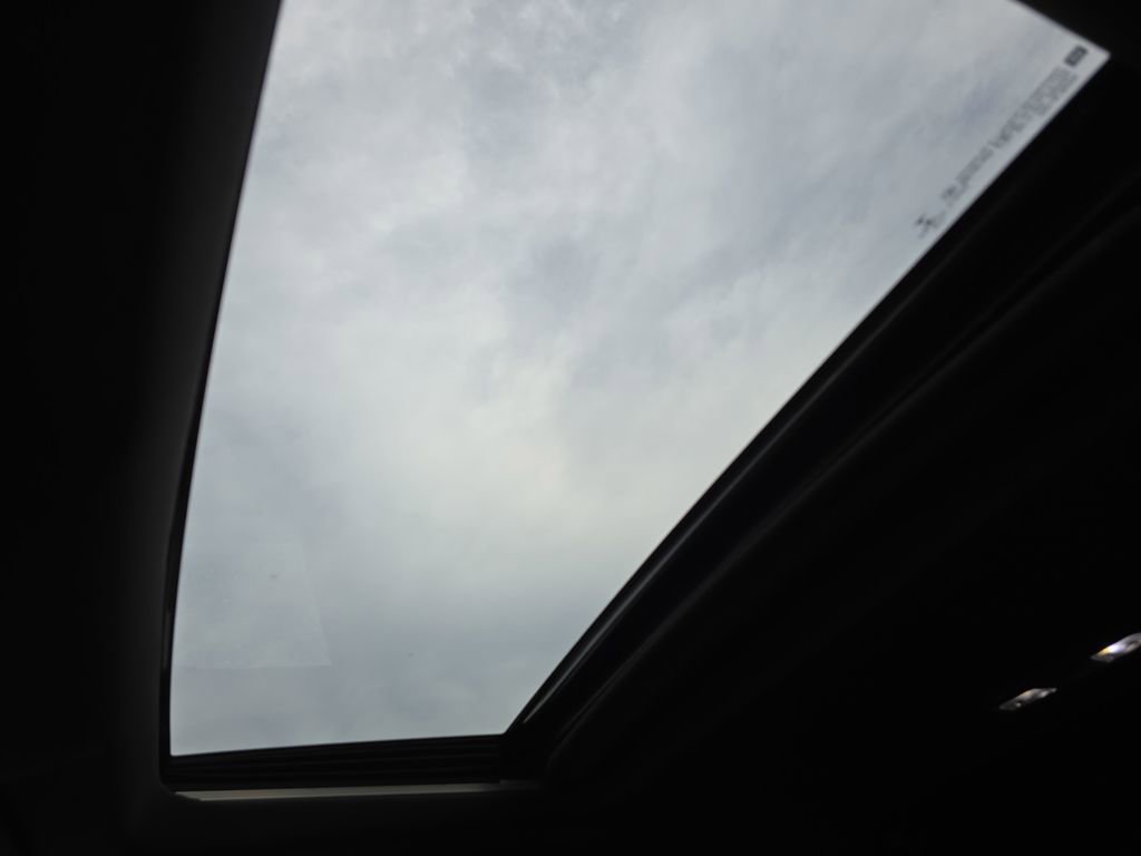 Used 2022 Chevrolet Silverado 1500 ZR2 w/ Technology Package image 30