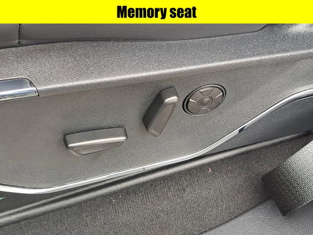 Used 2025 Ford F350 Platinum image 23