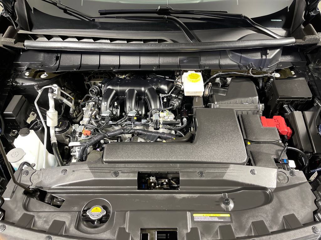 Used 2025 Nissan Pathfinder SV FWD image 9