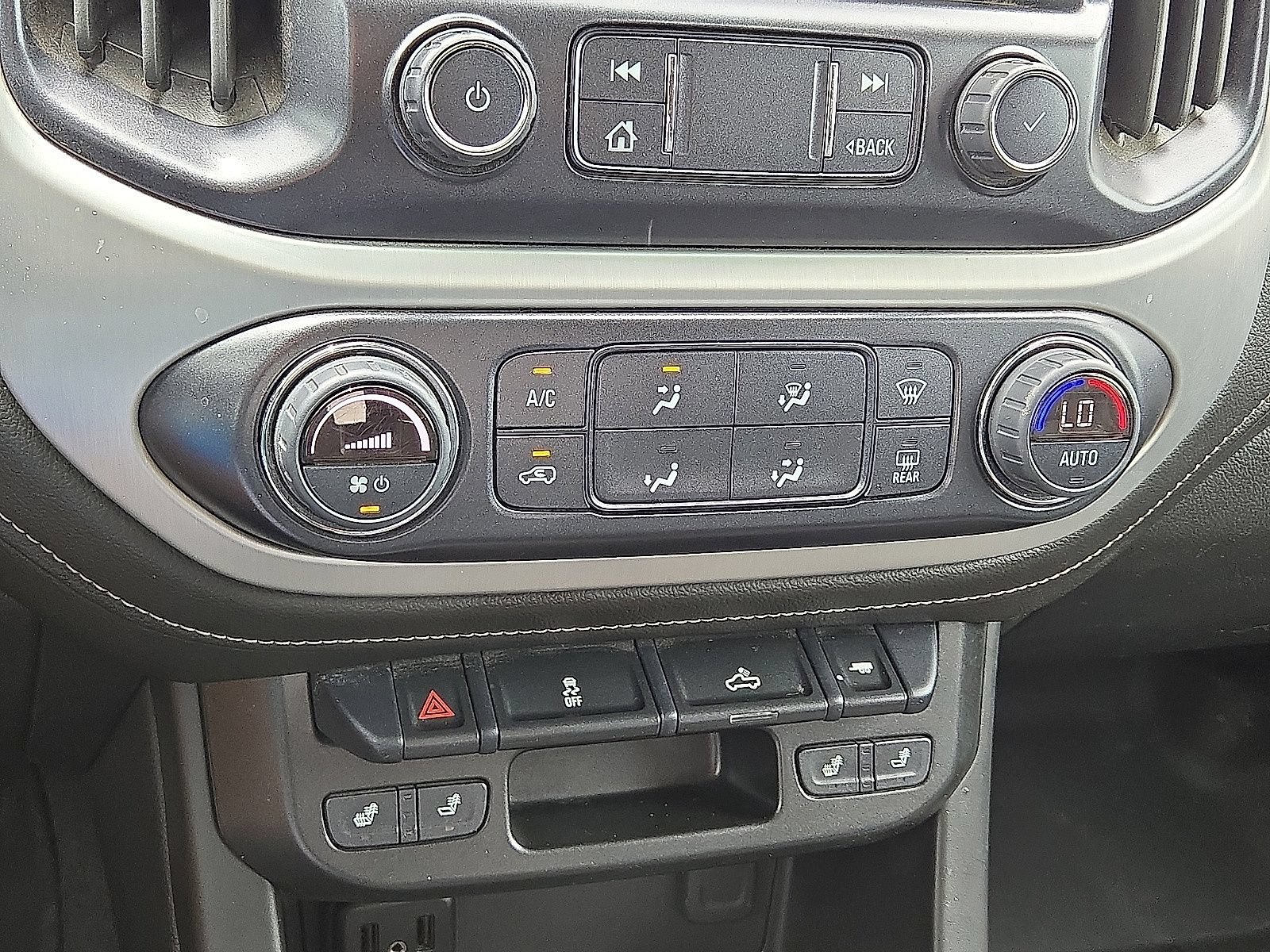 Used 2022 GMC Canyon Elevation w/ Elevation Premium Package AWD/4WD image 29