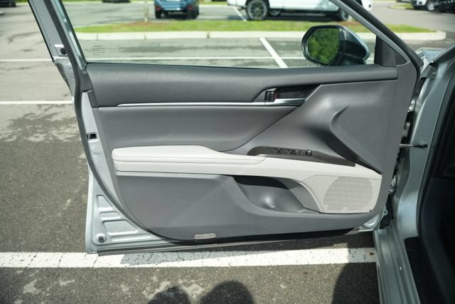 Used 2024 Toyota Camry XSE FWD image 13