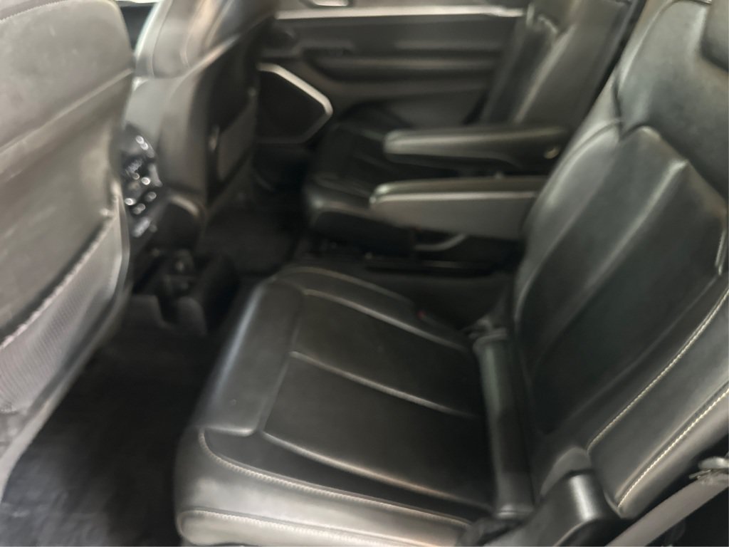 Used 2022 Jeep Grand Cherokee L Limited AWD/4WD image 12