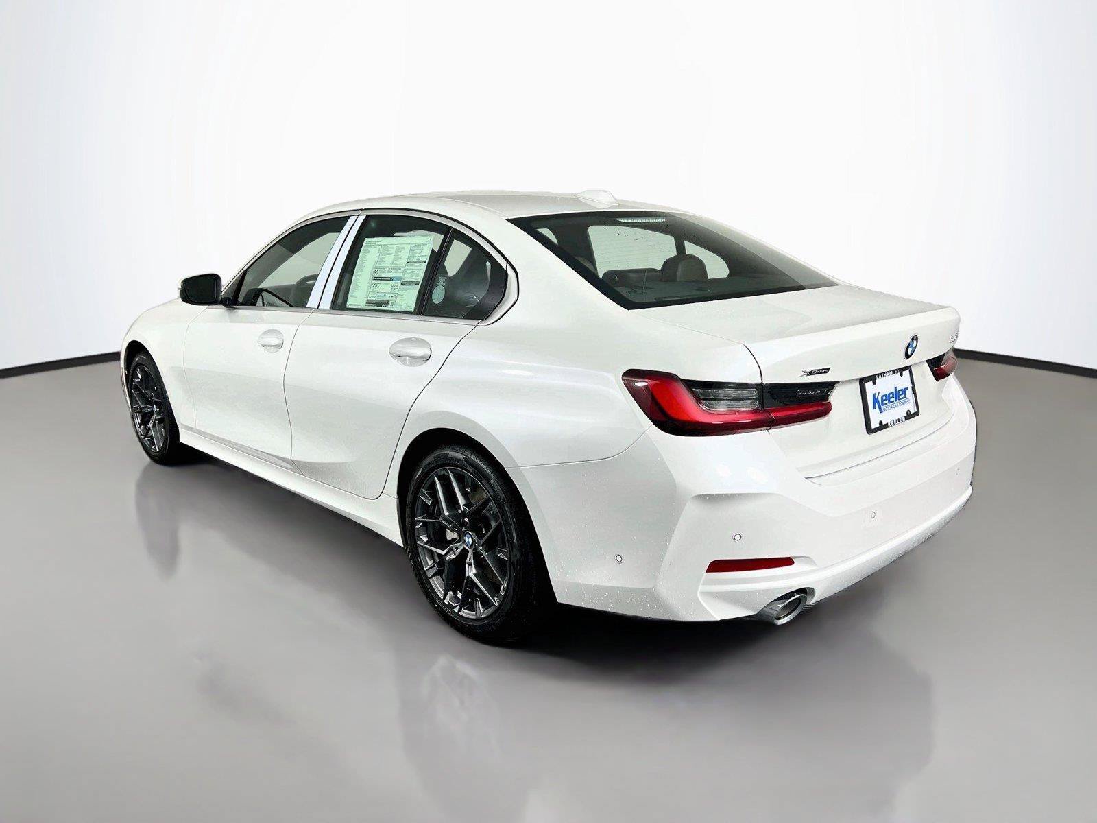 Used 2026 BMW 330i xDrive Sedan w/ Premium Package AWD/4WD image 4