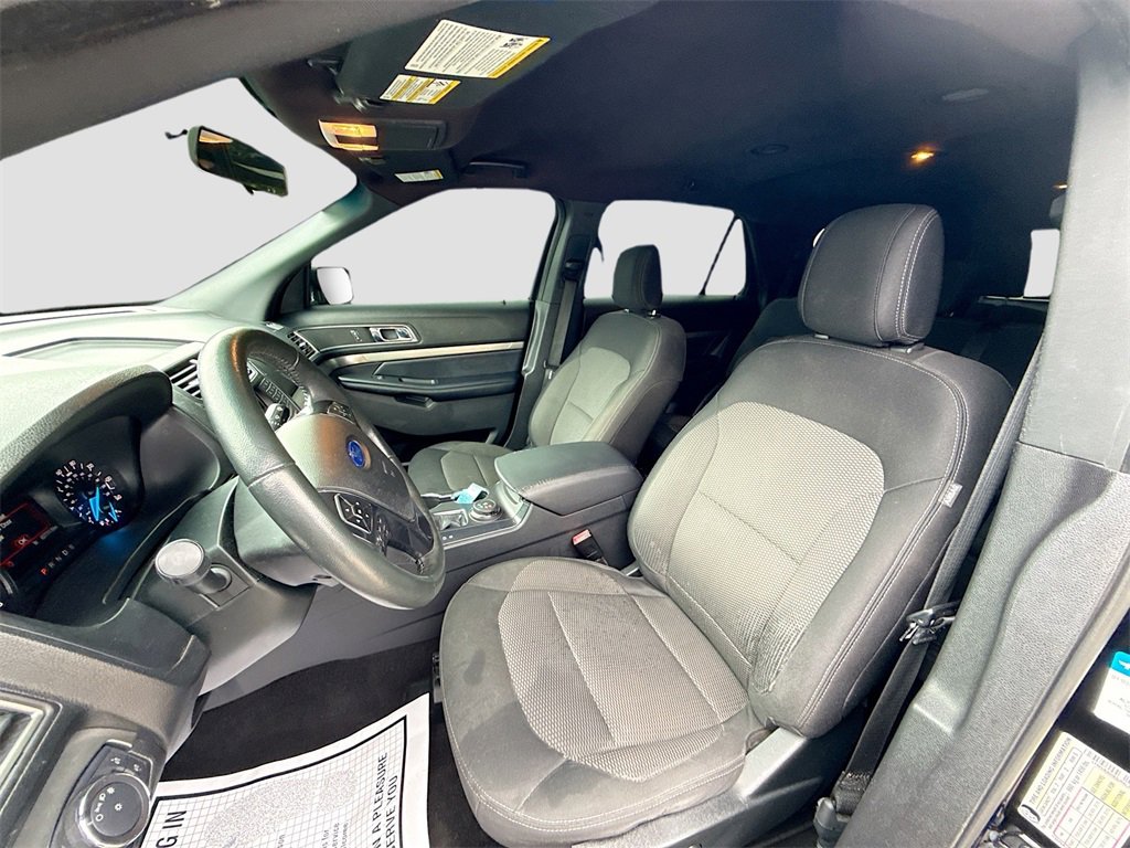 Used 2018 Ford Explorer XLT image 21