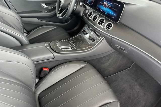 Used 2022 Mercedes-Benz E 350 Sedan image 18