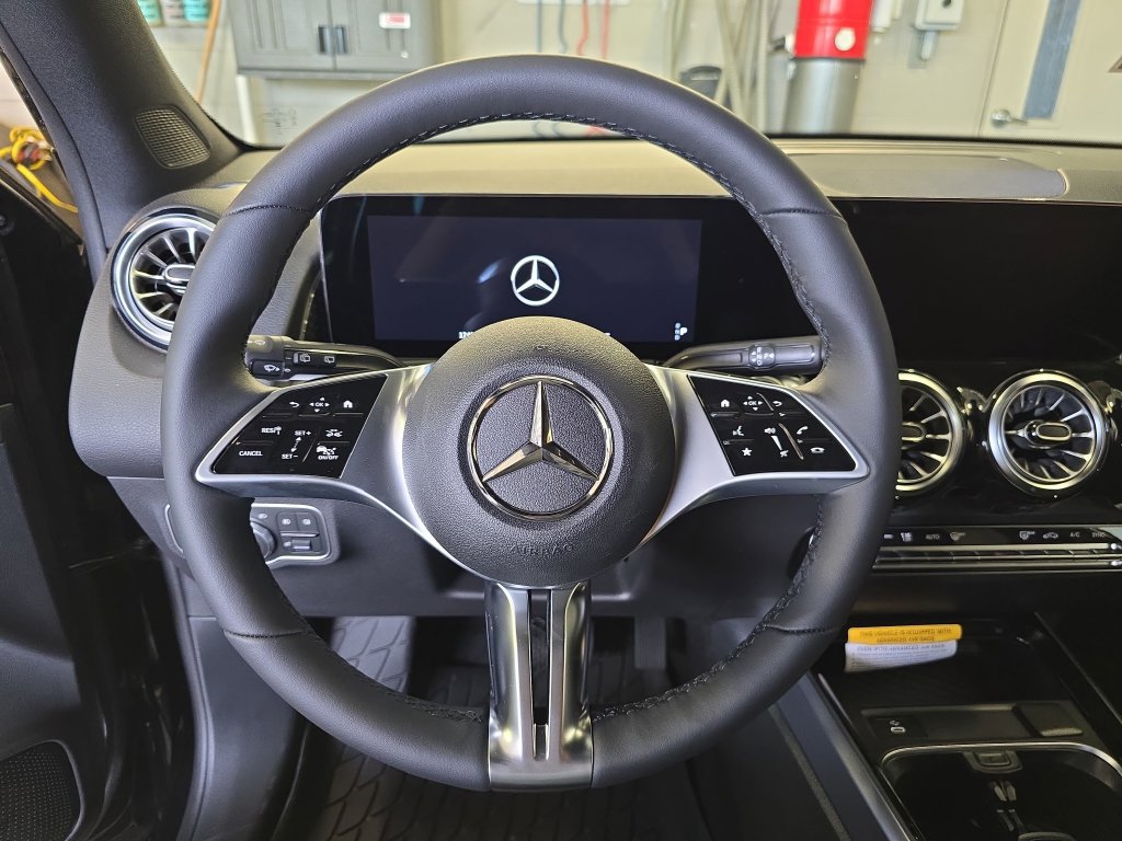 New 2026 Mercedes-Benz GLB 250 image 19