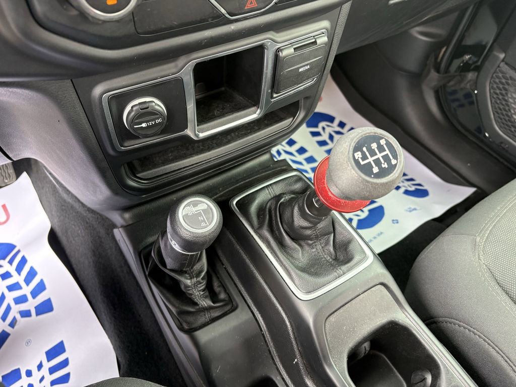 Used 2019 Jeep Wrangler Sport image 28