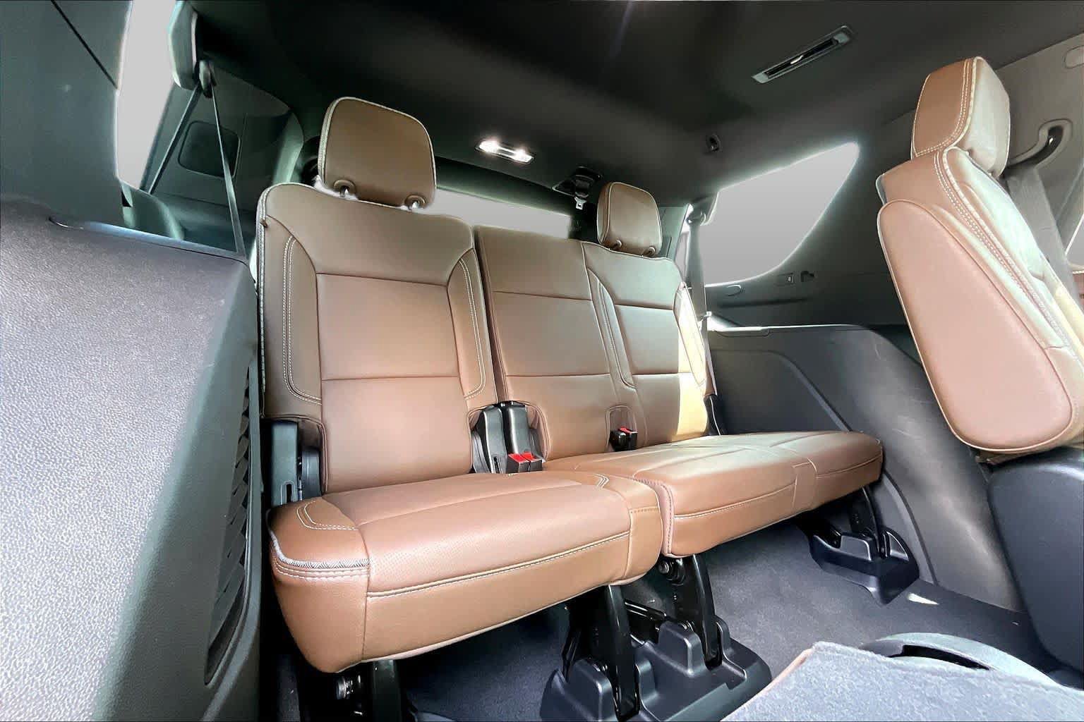 Used 2023 Chevrolet Tahoe High Country AWD/4WD image 27