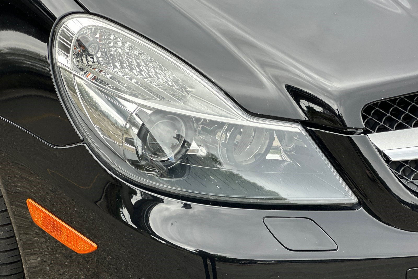 Used 2012 Mercedes-Benz SL 550 image 11