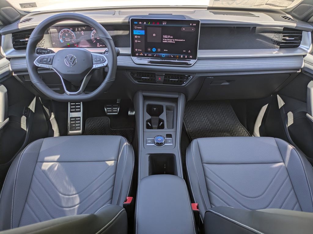 New 2026 Volkswagen Tiguan SE R-Line AWD/4WD image 14