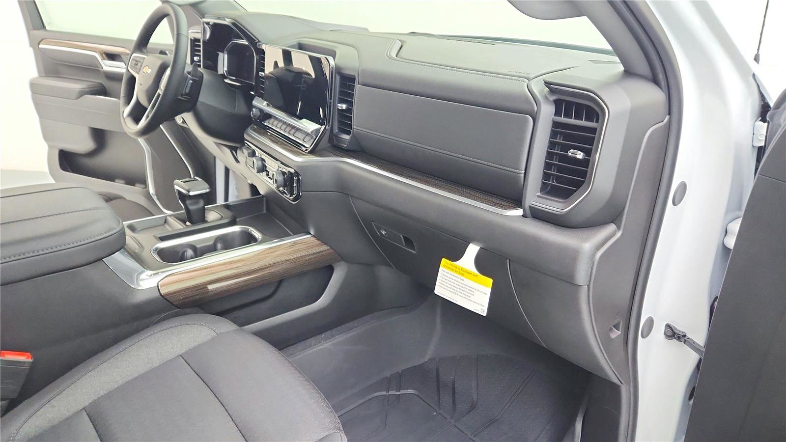 Used 2026 Chevrolet Silverado 1500 LT w/ Protection Package AWD/4WD image 36